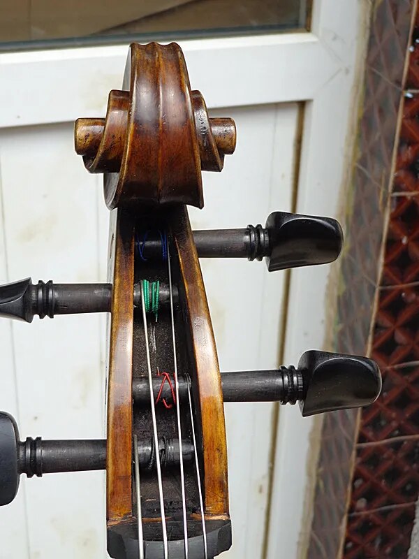 0805-15 Cello 4/4 size, nicely flamed maple back, great sounding cello - Ampere Galaxy