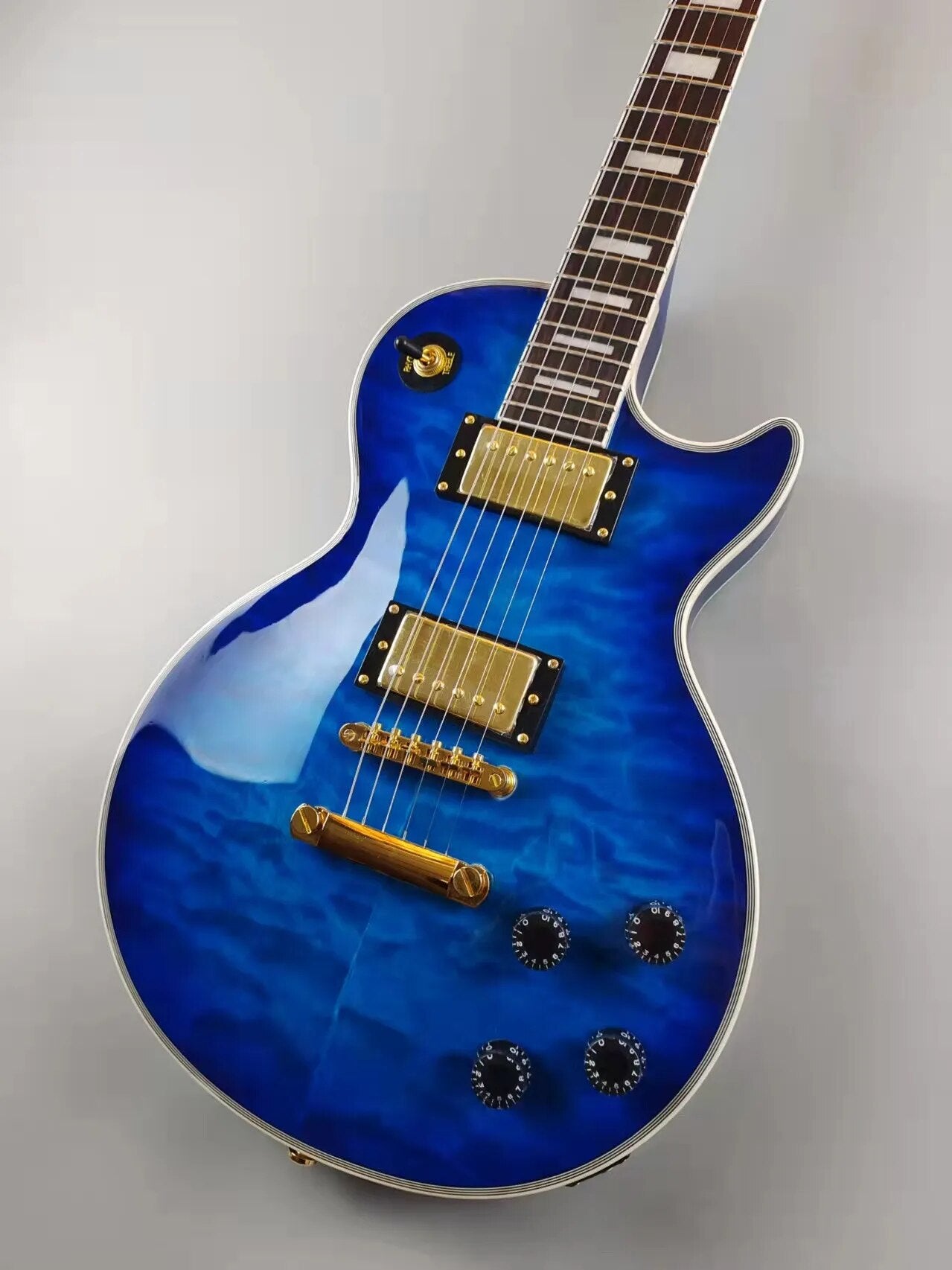 Standard electric guitar, blue flower, gold accessory, available, including shipping - Ampere Galaxy